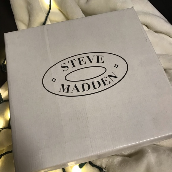 Steve Madden Wedge Heel Summer Shoe - Picture 4 of 4